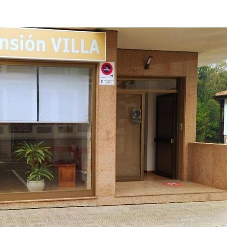 Pension Villa ** 코밀라스 외부 사진
